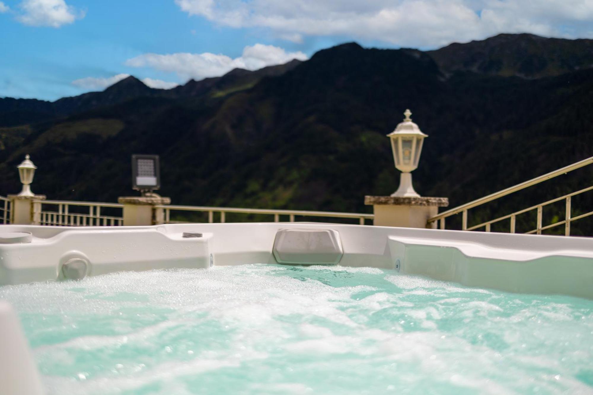 B&B Das Land-Palais - Private Mountain Hideaway Сельва-дей-Молини Экстерьер фото