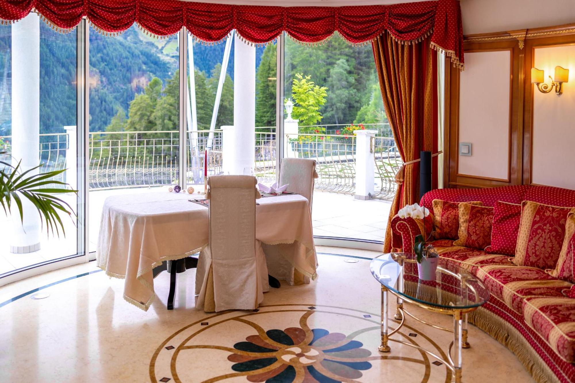 B&B Das Land-Palais - Private Mountain Hideaway Сельва-дей-Молини Экстерьер фото
