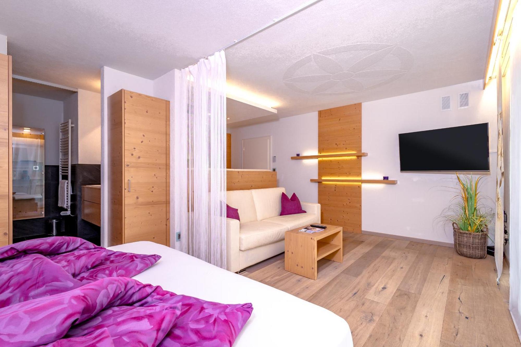 B&B Das Land-Palais - Private Mountain Hideaway Сельва-дей-Молини Экстерьер фото