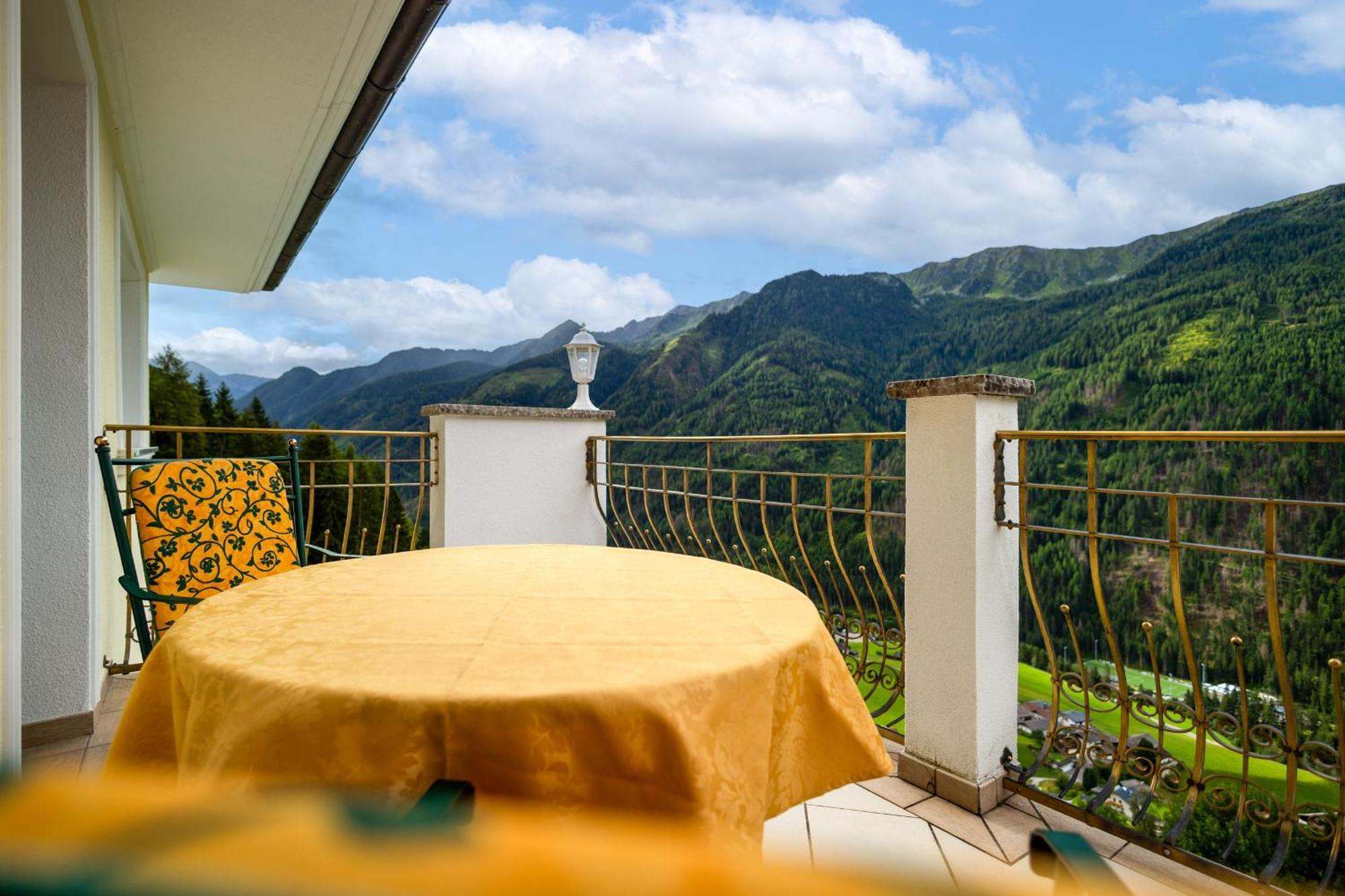 B&B Das Land-Palais - Private Mountain Hideaway Сельва-дей-Молини Экстерьер фото