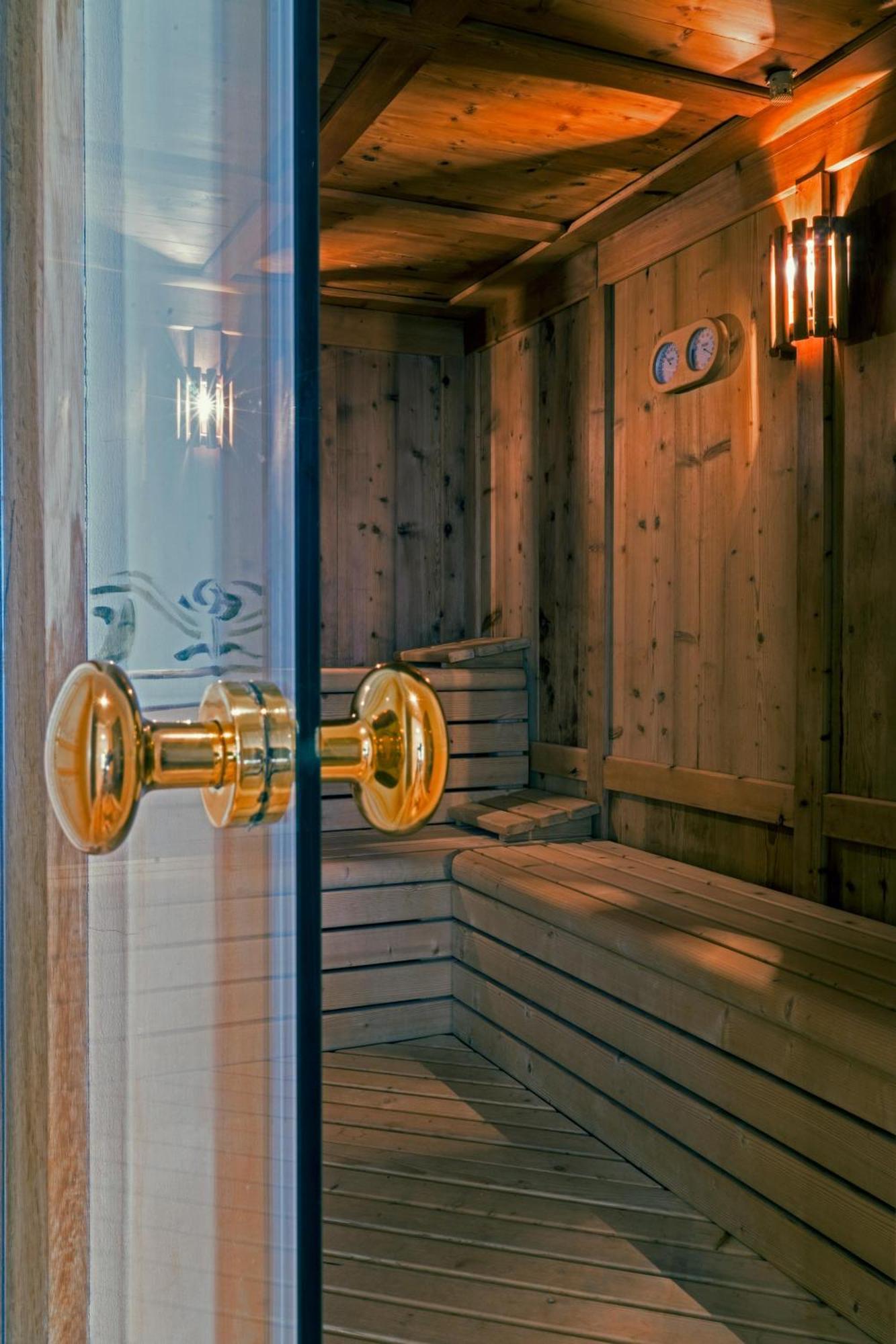 B&B Das Land-Palais - Private Mountain Hideaway Сельва-дей-Молини Экстерьер фото